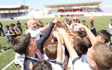 Başkan Büyükgöz minik sporcuları yalnız bırakmadı