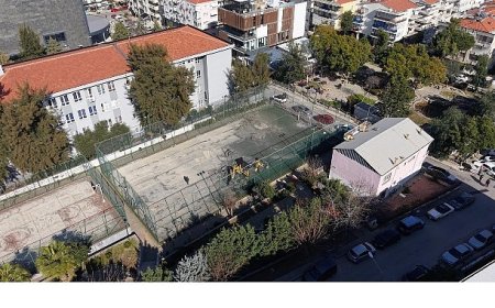 Balçova’nın spor tesisleri yenilendi Başkan Yiğit: “Kendi imkanlarımızla yaptık, mutluyuz.”