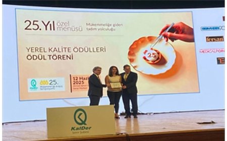 İzmir Büyükşehir Mükemmelliği Arayış Sempozyumu’ndan ödülle ayrıldı