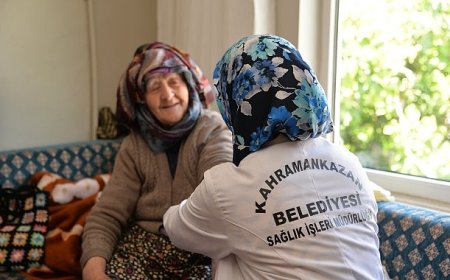 Evde Sağlık Hizmetleri Devam Ediyor