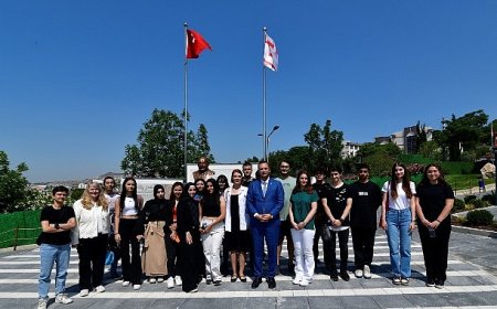 Ömer Eşki öğrencilere Kıbrıs’ı anlattı