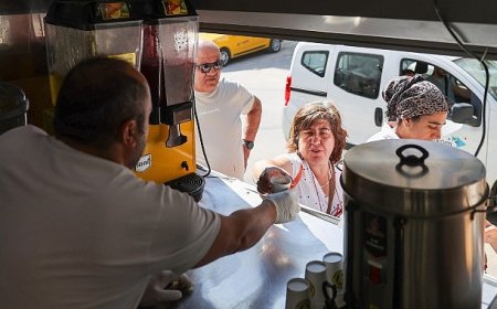 Buca Belediyesi’nden LGS’ye giren öğrenciler ve ailelerine ikram