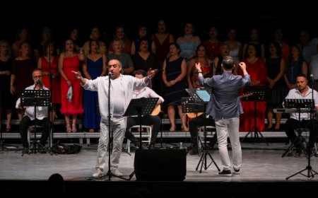 İzmir Bornova’da coşku dolu türkü gecesi