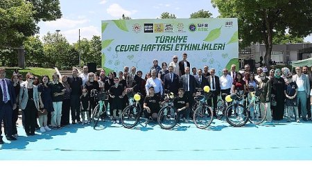 Konya Büyükşehir’in Çevre Yarışmalarında Dereceye Giren Öğrencilere Ödülleri Verildi