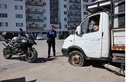 Bayraklı’da hurda araçlar kaldırılıyor