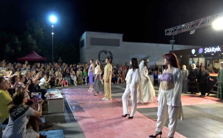 Şile Halk Eğitim Merkezi’nden görkemli yılsonu defilesi