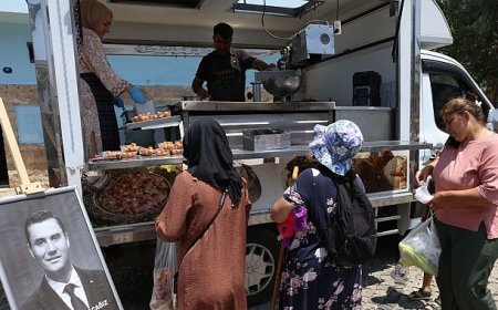 Güzelbahçe Belediyesi Ferdi Zeyrek için lokma döktürdü