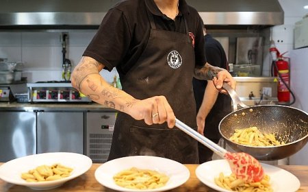 Buca’nın Üzüm Cafe’sini gençler çok sevdi