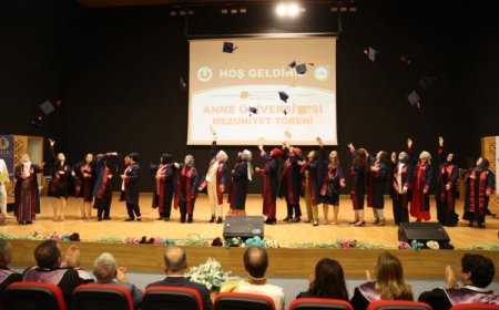 Ordu’da  ‘Anne Üniversitesi’ ilk mezunlarını verdi