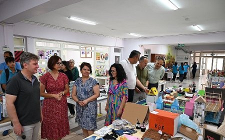 Başkan Vekili Çelik yıl sonu sergisine katıldı