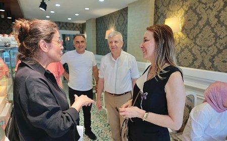 Başkan Mutlu esnafla bayramlaştı