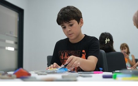 17 noktada 25.300 öğrenciye destek