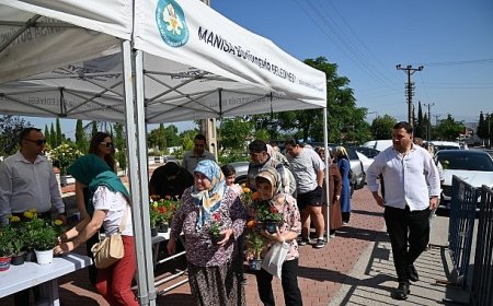 Bayramda Çiçekler Büyükşehir’den