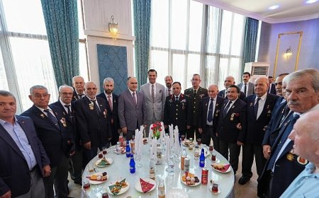 Manisa Protokolü Bayramlaştı