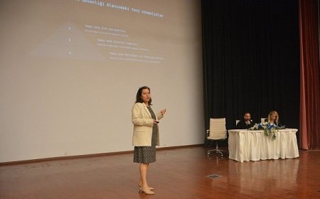 EÜ’de yapay zekâ ve mesleklerin geleceği konuşuldu