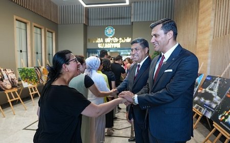 Başkan Zeyrek, Belediye Çalışanlarıyla Bayramlaştı