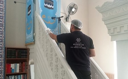 Aydın Büyükşehir Belediyesi’nden Kurban Bayramı Öncesi Camilerde Temizlik