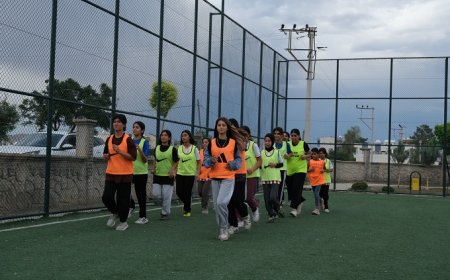 Mardinli genç kızlar sahada