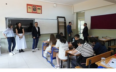 “2025 İzmir Bilim Olimpiyatları (İZBO) 2. Aşama: Yüz Yüze Değerlendirme Sınavı” Gerçekleştirildi