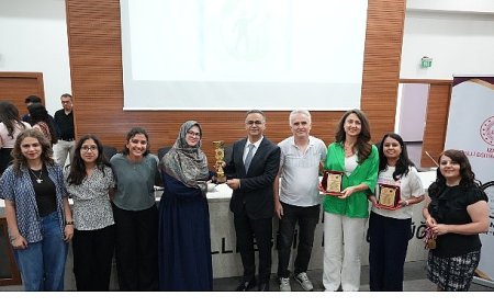 “İzmir Girişimcilik ve İnovasyon Projesi Ödül ve Sertifika Töreni” Genç Girişimcilerin Coşkusuyla Gerçekleştirildi