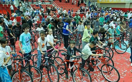 Canik’te Camiler Çocuklarla, Çocuklar Hediyelerle Buluşuyor!