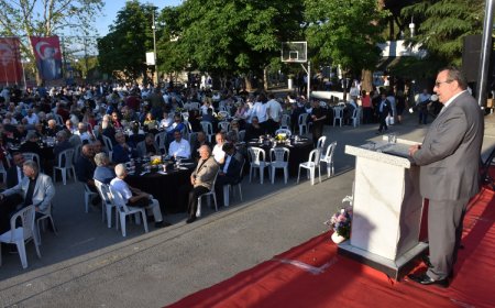 Bursa’da 157 yıllık çınar Tophane MTAL mezunlarını buluşturdu