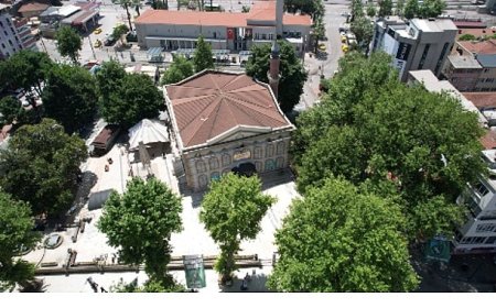 Büyükşehir, Fevziye Camii’nin dış cephesini yeniledi
