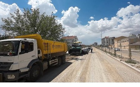 Abdullah Sabri Ülgen Caddesi Asfaltlanıyor