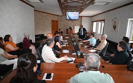 Kemer Belediyesi’nde halkla ilişkiler ve iletişim semineri
