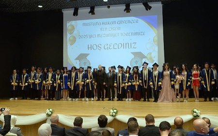 Mustafa Hakan Güvençer Fen Lisesi’nde Mezuniyet Coşkusu