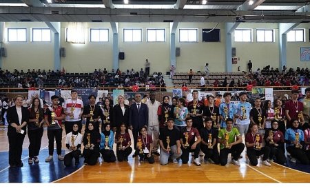 İzmir İmam Hatipler Bilim, Kültür, Sanat ve Spor Şenliği Coşkuyla Gerçekleşti