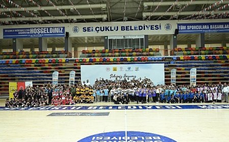 Konya Büyükşehir Geleneksel Çocuk Oyunları İl Finalinde Başarılı Öğrencilere Ödülleri Verildi