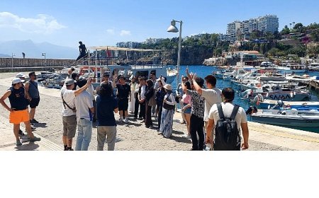 Büyükşehir Belediyesi Ankaralı gençleri ağırladı