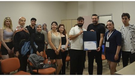 Ege’de ilişki yönetimi ve bağlanma problemleri konuşuldu