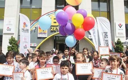 Bilim Z Akademi Öğrencileri Mezuniyet Sertifikalarını Aldı