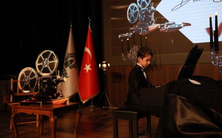 “Dizi Müzikleri Piyano Konseri” sanatseverleri büyüledi