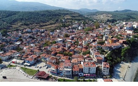 Tirilye’de Zeytin Çiçeği Festivali Coşkusu