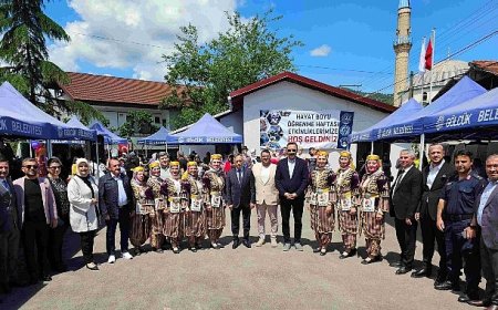 Gölcüklü Kadınlar El Becerilerini Siretiye’de Sergiledi