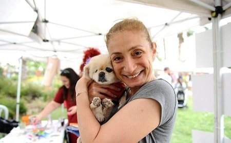 Karşıyaka’da can dostlarla yaza renkli merhaba!