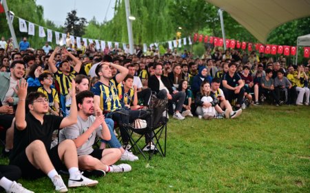 Manisalılar finali Başkan Zeyrek’le izledi