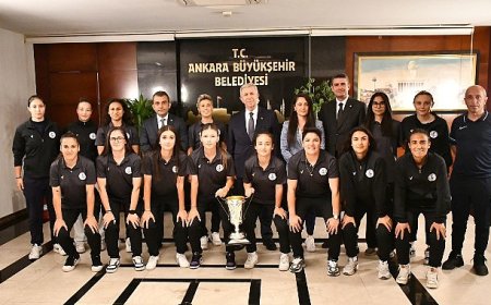 Kupa Mansur Başkan’ın Ellerinde