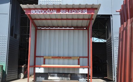 Bozdoğan Belediyesi Bankları ve Durakları Kendi İmkânlarıyla Üretiyor Tasarruf Belediyeciliği ile Kaynaklar Daha Etkin Kullanılıyor