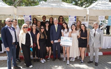 Ege Üniversitesinde bahar şenliği ateşi yakıldı