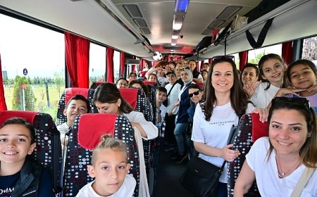 ÇKSM Öğrencileri Zorlu PSM’de Cumhuriyet’in Büyüleyici Hikayesini İzledi