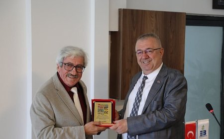 Edremit Belediye Başkanı Mehmet Ertaş bir yılı basınla değerlendirdi