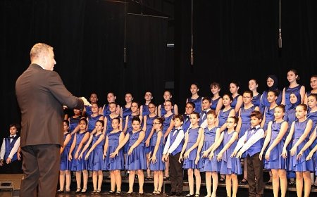 Nilüfer Çocuk ve Gençlik Koroları yıl sonu konserinde büyüledi