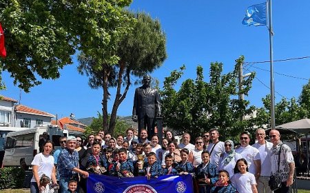 Aliağa’nın Yıldızlar Halk Oyunları Ekibi Ege Bölge Birincisi Oldu