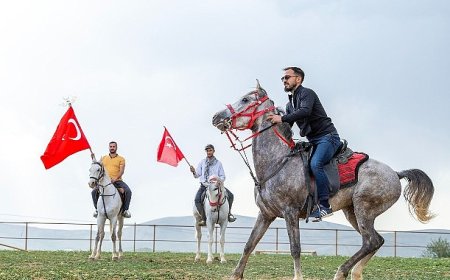 Anadolu Selçuklu Fotoğraf Derneği’nden Atlı Safari Keyfi: Üyeler ve Aileleri Unutulmaz Bir Gün Yaşadı