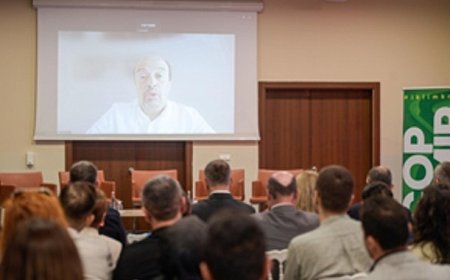 Başkan Tugay COP İzmir’de konuştu