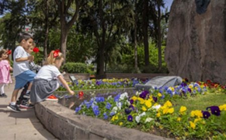 İzmirli annelere en özel kutlama